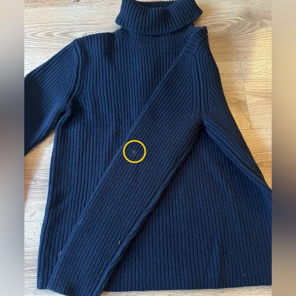 Jenni Kayne Cashmere Turtleneck Sweater NWT - color Navy - size M / Medium - Picture 6 of 15